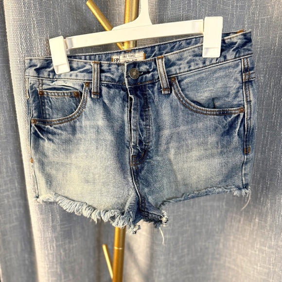 Free People Denim Shorts Button Fly Cut Off Distressed 61855-16515125 Size W 27 - Picture 1 of 8